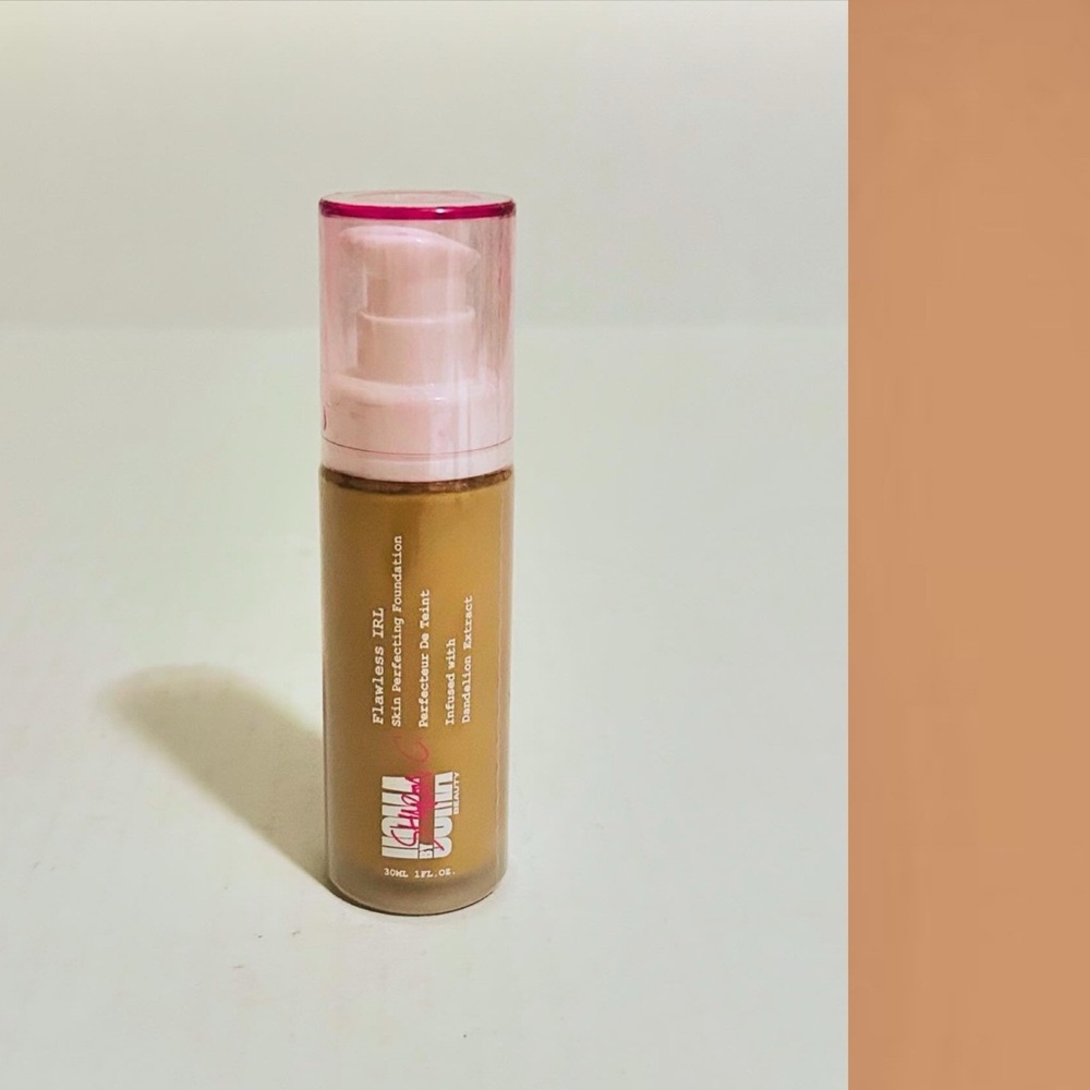 ⭐️5 For 25⭐️ Uoma by Sharon C Flawless Skin Perfecting Foundation Honey Honey T4